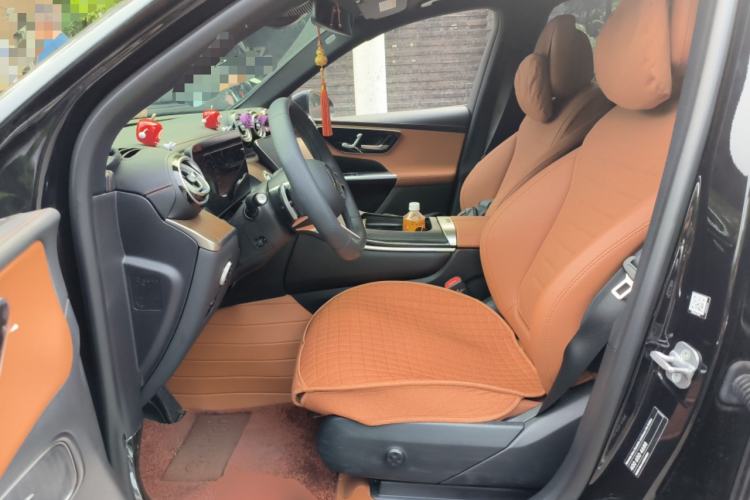 Used Mercedes-Benz GLC 2025 GLC 300 L 4MATIC Dynamic Model 5 Seats
