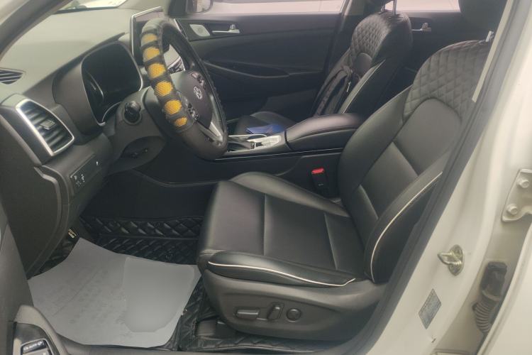 Used Hyundai Tucson 2019 280TGDi Dual-Clutch Two-Wheel Drive Fashion Edition China V Standard
