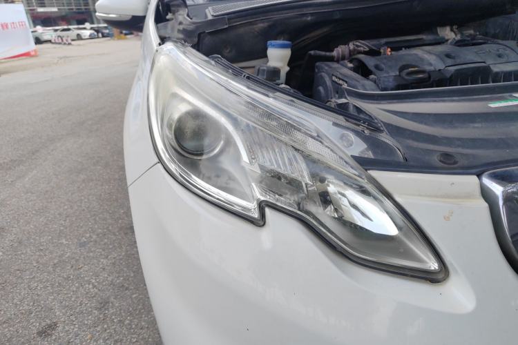 Used Peugeot 2008 2014 1.6L Automatic Fashion Edition Right Front Headlight