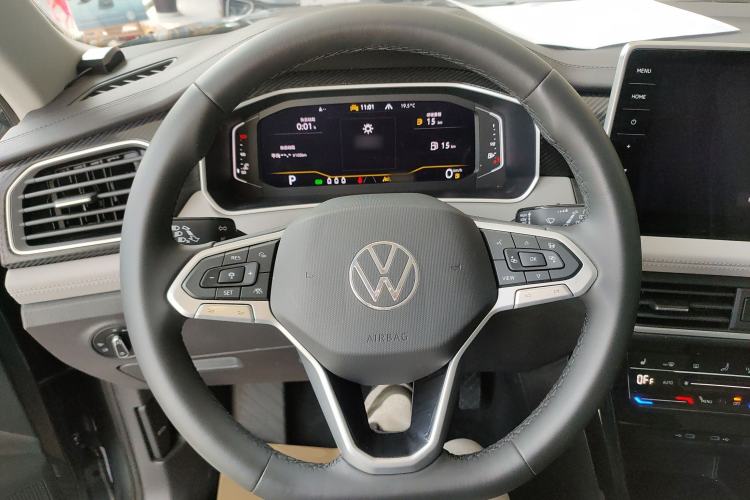 Used Volkswagen Tayron 2023 300TSI Two-Wheel-Drive Luxury Plus Advanced Edition Steering Wheel