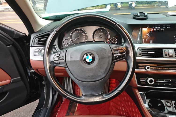 Used BMW 5 Series 2014 520i Elegant Edition Steering Wheel