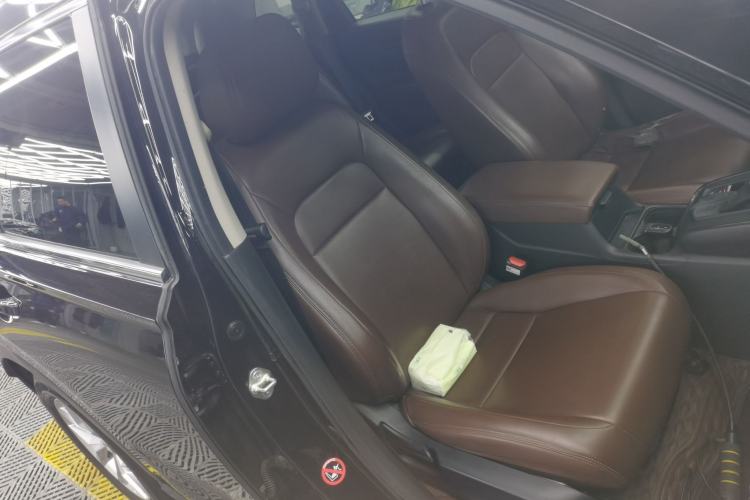 Used Honda CR-V 2023 240TURBO Two-Wheel Drive Active Version 5 Seats Right Front Seat