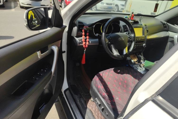 Used Kia Sorento 2012 2.4L Gasoline Luxury Edition Driver Seat