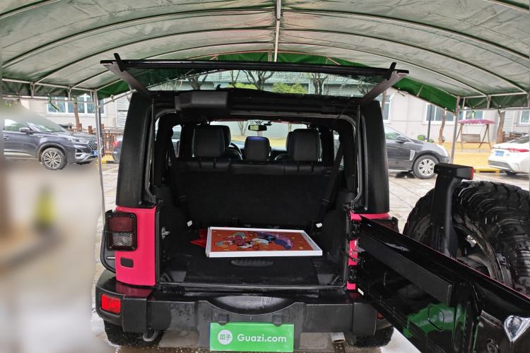 Used Jeep Wrangler 2015 3.0L Sahara Four-Door Comfort Edition
