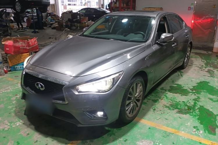 Used Infiniti Q50L 2018 2.0T Enjoyment Version China VI Standard