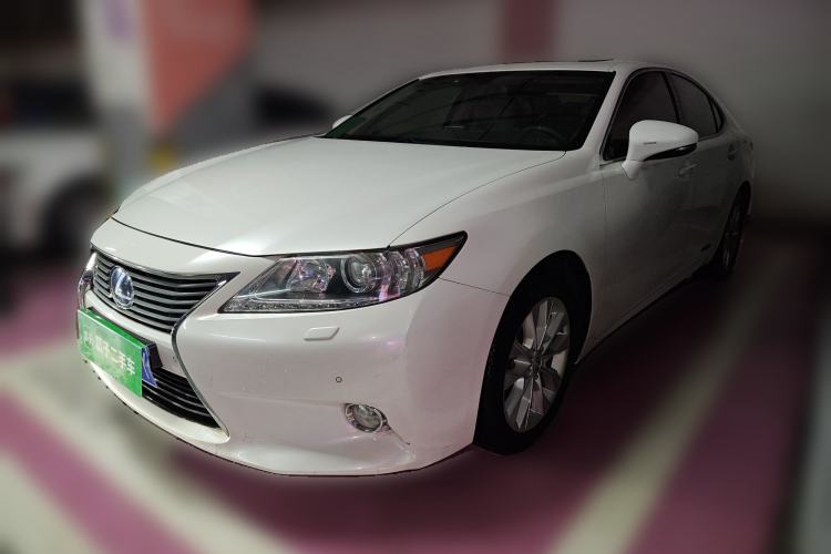 Used Lexus ES 2013 300h Elite Edition