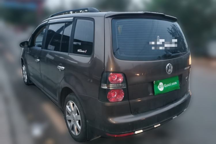 Used Volkswagen Touran 2011 1.4T Manual ZhiShang Edition 5-seater
