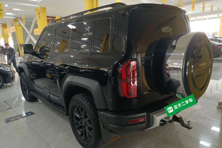 Used Formula Leopard 5 2023 Explore Edition Exterior 2