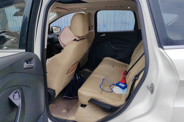 Used Ford Kuga 2013 1.6L GTDi Two-Wheel-Drive Trend Model