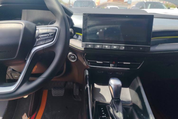 Used Roewe i5 2021 1.5L CVT Platinum Edition