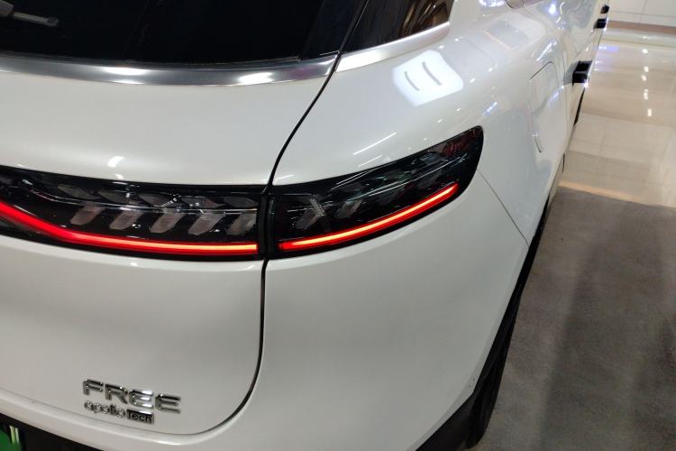 Used VOYAH FREE 2023 Four-Wheel Drive Extended-Range Model with Ultra-Long Range
