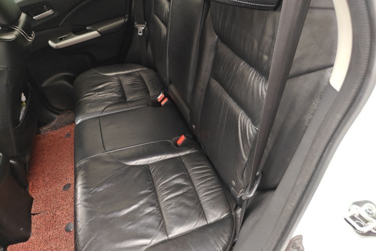 Used Honda CR-V 2013 2.4L four-wheel drive luxury version Left Rear Seat