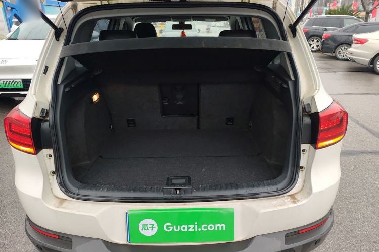 Used Volkswagen Tiguan 2015 1.8TSI Automatic Two-Wheel Drive Comfort Edition Trunk