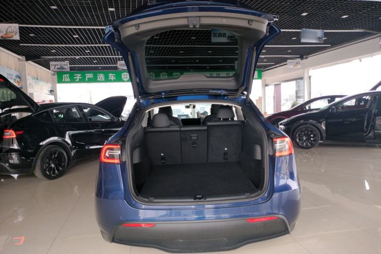 Used Tesla Model Y 2021 Long-Range All-Wheel-Drive Version 3D7 Trunk