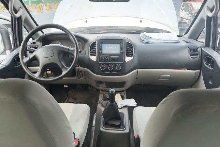 Used FORTHING Lingzhi 2013 V3 1.5L 7-Seater Standard Model II
