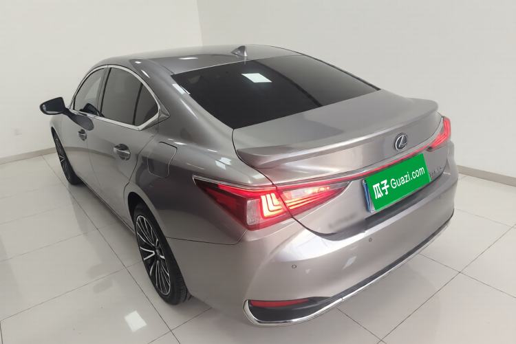 Used Lexus ES 2021 300h Excellence Edition