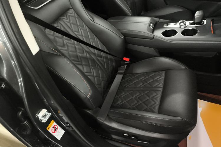 Used Changan UNI-K iDD 2022 Blue Whale iDD 130km 1.5T Prestige Model
