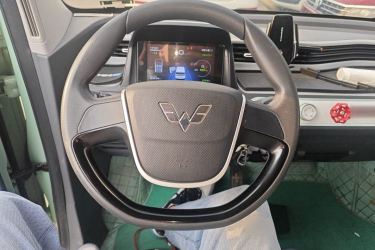 Used Wuling Hongguang MINIEV 2021 Macaron Sandwich Model 170 km Lithium Iron Phosphate
