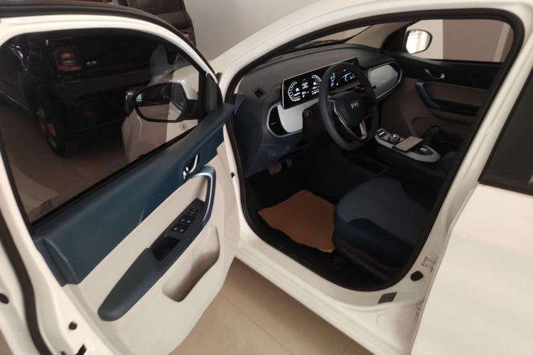 Used CHANGAN Benni E-Star 2022 Qingxin Edition Colorful Model Lithium Iron Phosphate Driver Seat