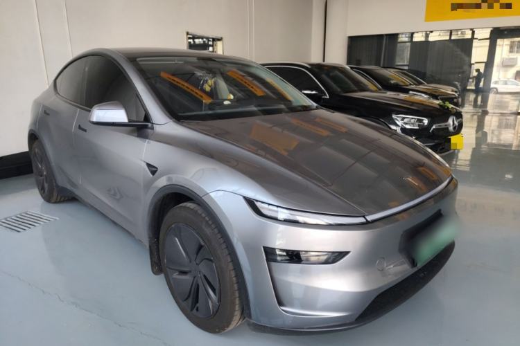 Used Tesla Model Y 2025 Rear-Wheel-Drive Version
