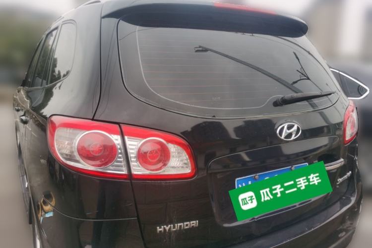 Used Hyundai Santa Fe Classic 2011 2.4 Comfort Edition 5-Seater Two-Wheel Drive