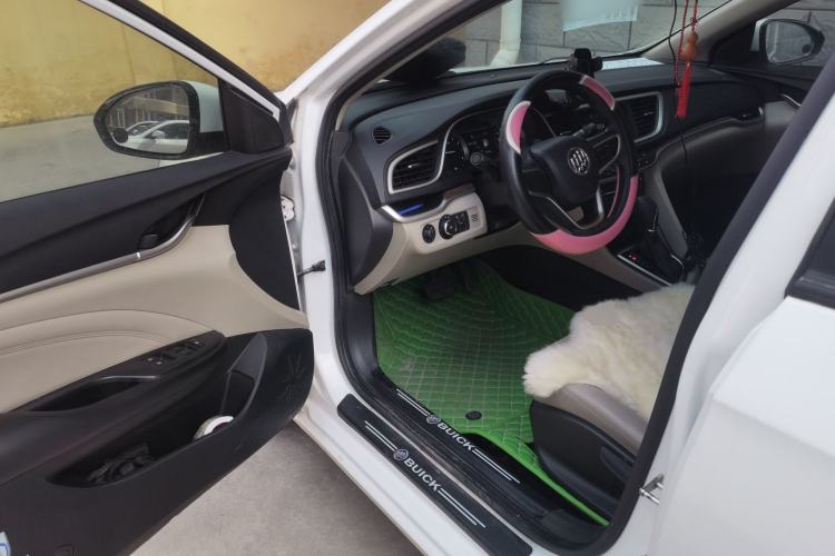 Used Buick GT 2015 15N Automatic Deluxe Edition Driver Seat