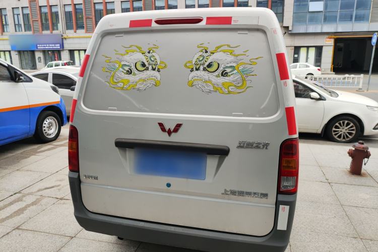 Used Wuling Zhiguang 2023 1.5L Utility Version with Enclosed Windows 2 Seats