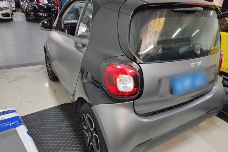 Used smart fortwo 2019 0.9T 66kW Hardtop Wind Power Edition China VI
