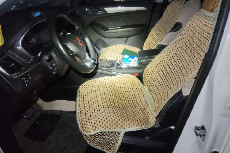 Used Roewe RX5 2016 20T Two-Wheel Drive Automatic Internet Smart Edition
