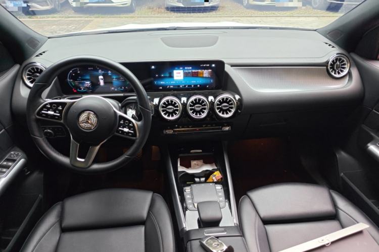 Used Mercedes-Benz GLA 2022 GLA 220 Center Console