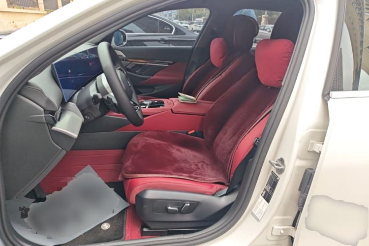 Used BMW 5 Series 2026 530Li Leading M Sport Package Left Front Seat