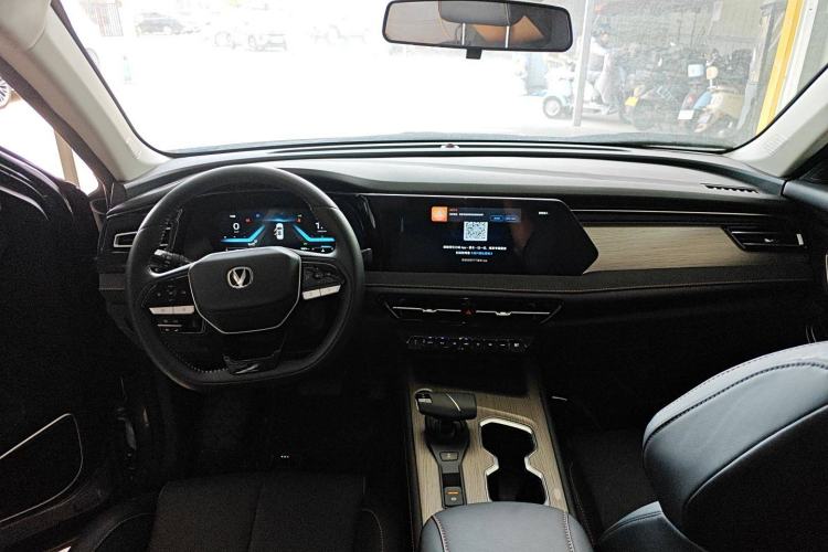 Used Changan X7 PLUS 2024 1.5T Automatic Luxury 7-Seater