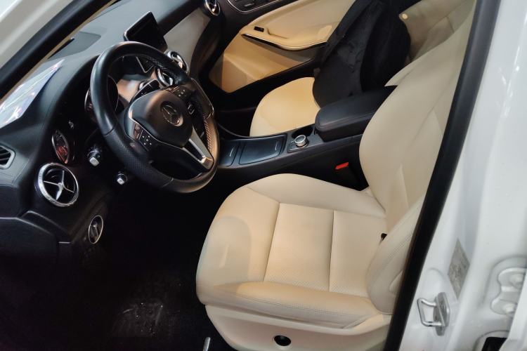 Used Mercedes-Benz GLA 2015 GLA 220 4MATIC Luxury Model