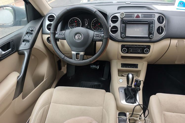 Used Volkswagen Tiguan 2012 2.0 TSI Automatic All-Wheel Drive Flagship Edition Steering Wheel