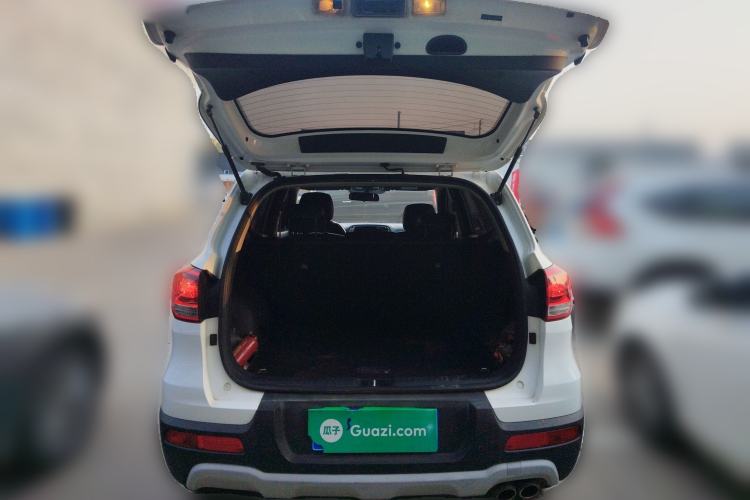 Used Kia KX3 2015 1.6T Automatic Two-Wheel Drive DLX Trunk