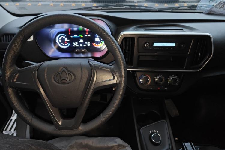 Used Chana Ruixing EM80 2025 Passenger Version Comfort Model 6 Seats 260 km Twin-Door Design 60 kW