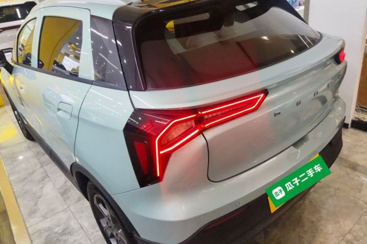 Used Geometry E Firefly 2024 401 km Fluorescent
