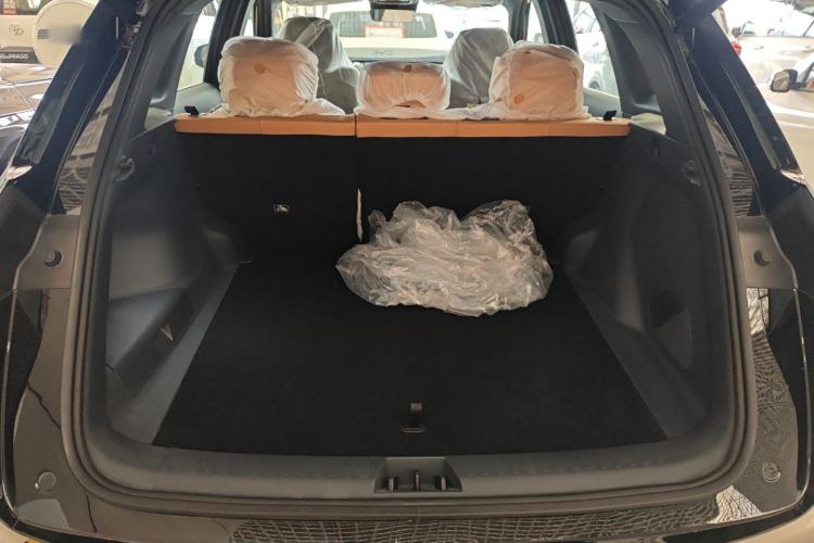 Used Geely Galaxy Xingjian 7 EM-i 2025 120km Exploration+ Version
