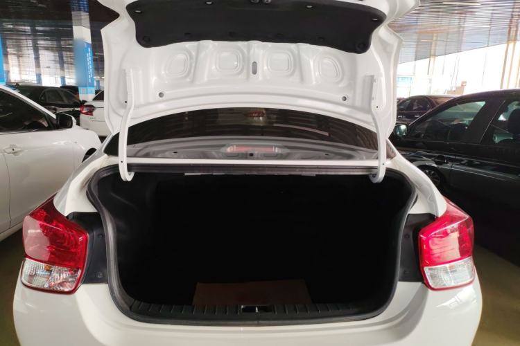 Used Hyundai Verna (older generation) 2020 1.4L Manual GL Refreshed Edition Trunk