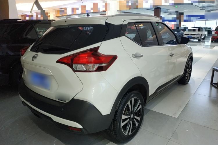 Used Nissan Kicks 2017 1.5L CVT Smart Drive Edition Rear Right 45 Deg