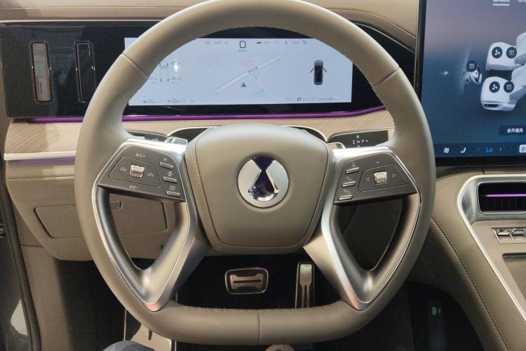 Used Denza N9 2025 Flagship Model Steering Wheel