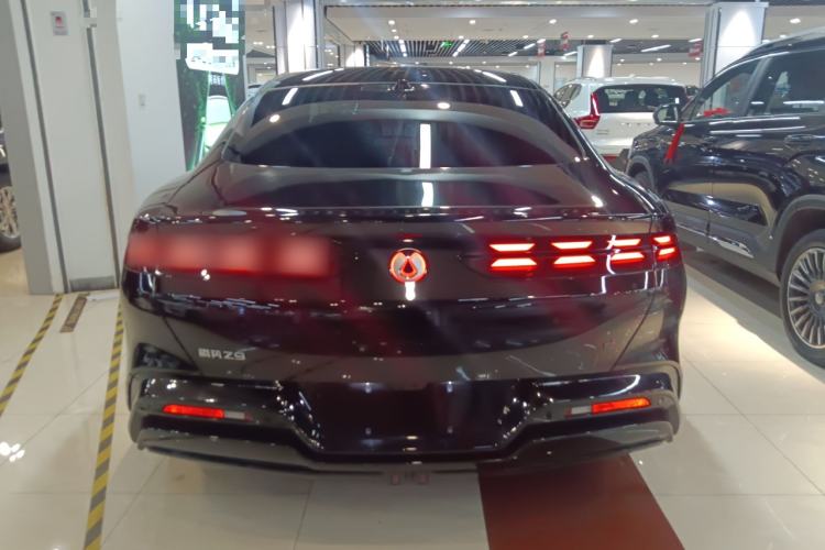 Used Denza Z9 2024 1100 km All-Wheel-Drive Ultra Version