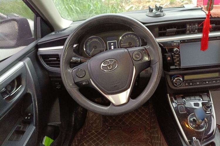 Used Toyota Levin 2017 Revised Dual-Engine 1.8H GS E-CVT Elite Sunroof Version China V Standard Steering Wheel