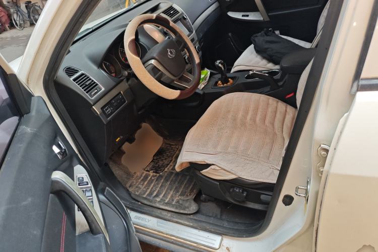 Used Geely Auto GX7 2015 Classic Edition 1.8L Manual Elite Model China V Standard Left Front Seat