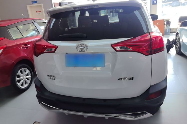 Used Toyota RAV4 2015 2.0L CVT Two-Wheel Drive Fashion Edition

