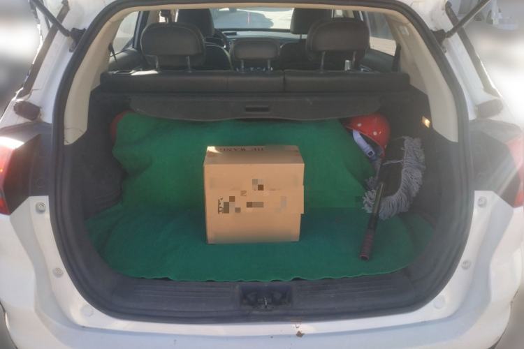 Used Geely Auto Emgrand X7 Sport 2016 2.0L Manual ZhiShang Version
