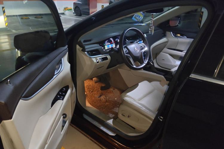 Used Cadillac XTS 2014 28T Comfort Version
