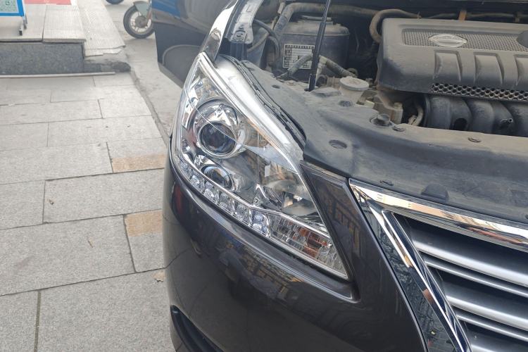 Used Nissan Sylphy 2012 1.6 XL CVT Luxury Edition Right Front Headlight