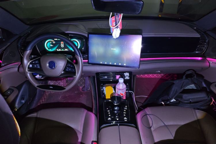 Used BYD Han 2020 EV Long-Range Luxury Model Center Console