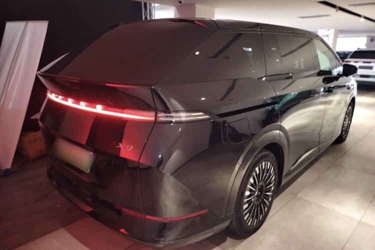 Used XPeng X9 2025 740 Ultra-Long Range Max